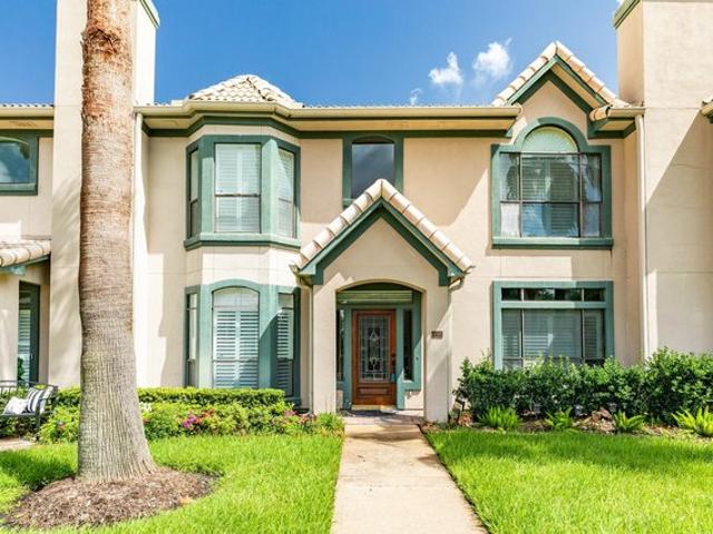 Townhouse for sale in Kemah, Texas