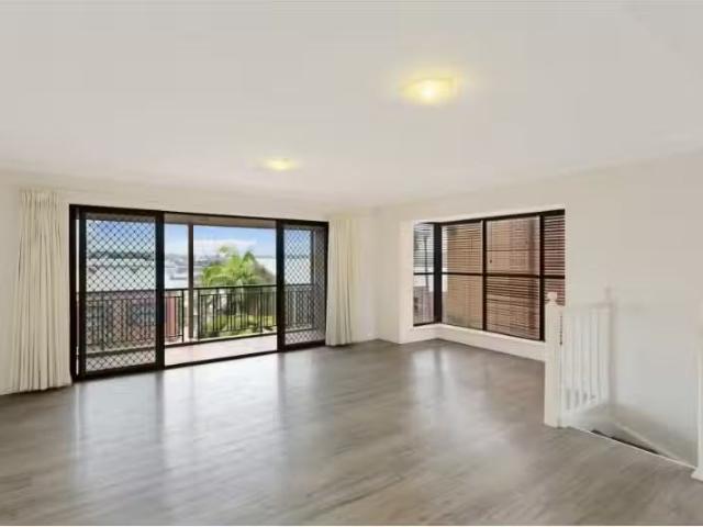 Condo for rent in Sydney, New South Wales