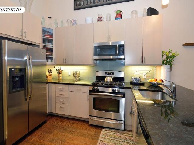 Condo for sale in Manhattan Community Board 9, New York