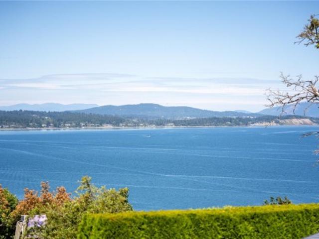 House for sale in Gordon Head, Saanich