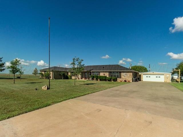 House for sale in Armstrong, Texas