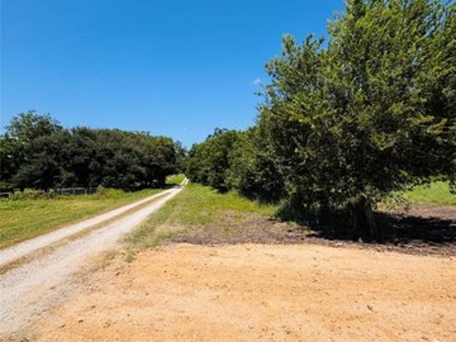 Land for sale in Schulenburg, Texas