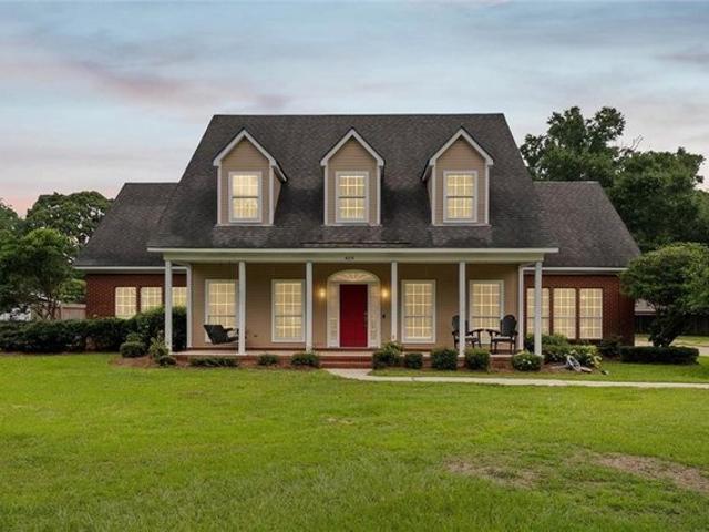 House for sale in Satsuma, Alabama