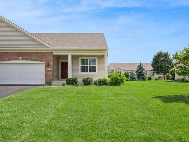 Townhouse for sale in Gilberts, Illinois
