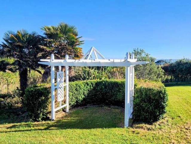 House for sale in Awhitu