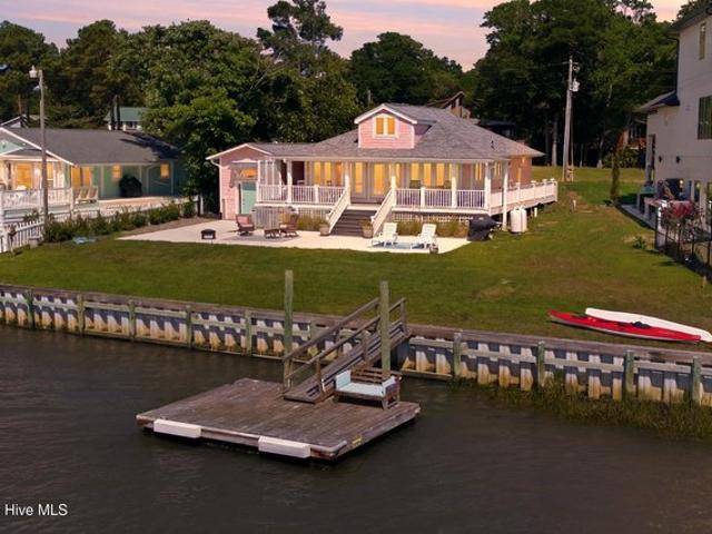 House for sale in Bolivia, North Carolina