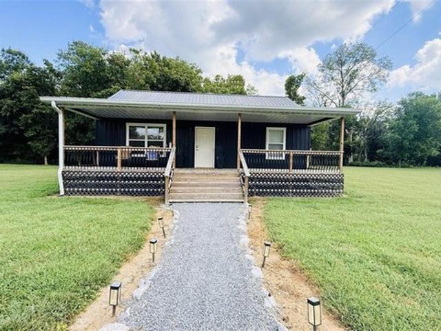 House for sale in Jamestown, Kentucky