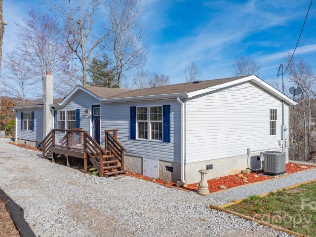 House for sale in Spruce Pine, North Carolina