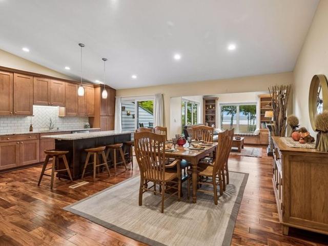 Townhouse for sale in Maple Grove, Hennepin County