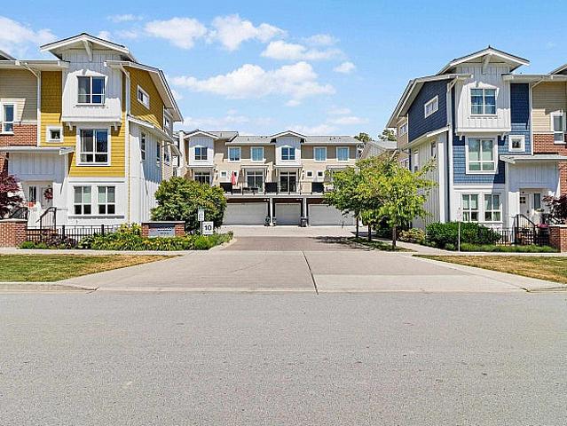 Condo for sale in Surrey, British Columbia
