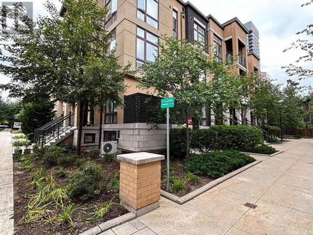 Townhouse for sale in Woburn, Ontario