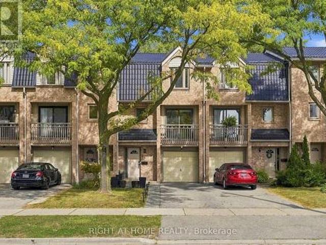 Townhouse for sale in Mississauga, Ontario