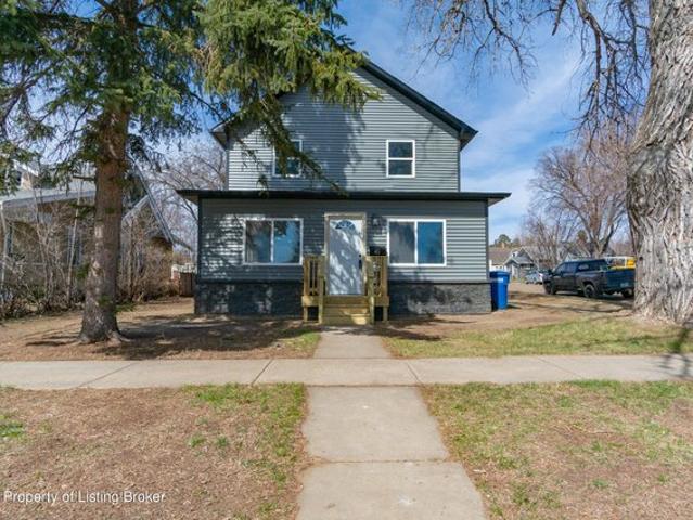 House for sale in Dickinson, North Dakota
