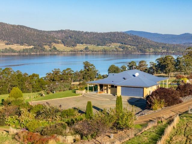 House for sale in Port Huon, Tasmania