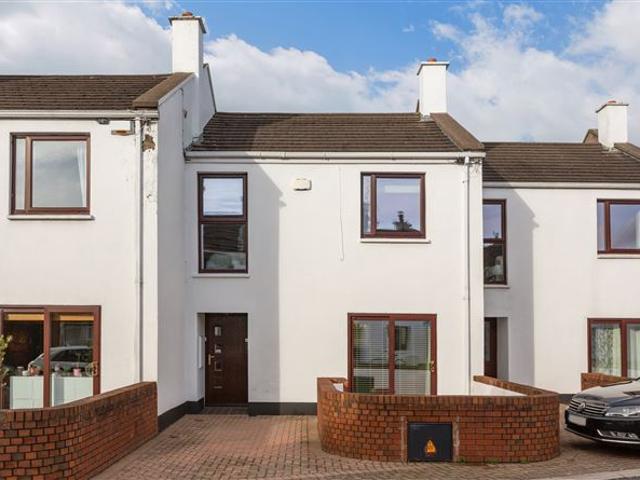 Townhouse for sale in Bluebell, Dublin
