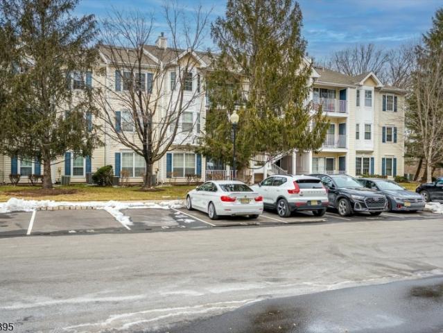 Townhouse for sale in Kendall Park, New Jersey