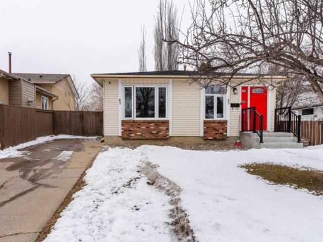 House for sale in Saint Albert, Alberta
