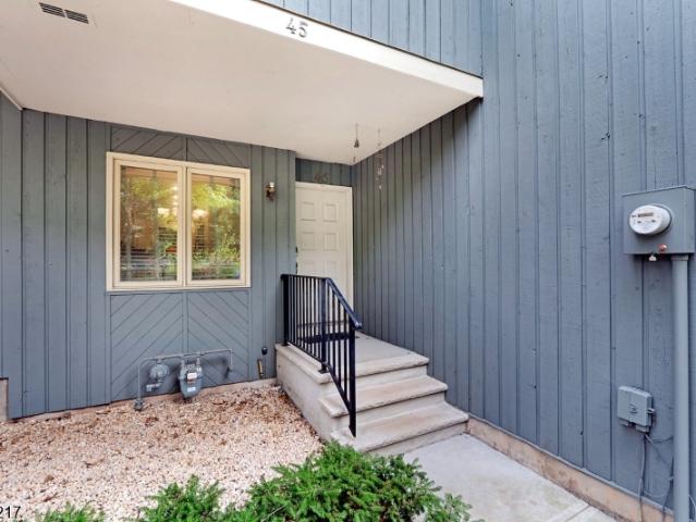 Townhouse for sale in Bridgewater, New Jersey