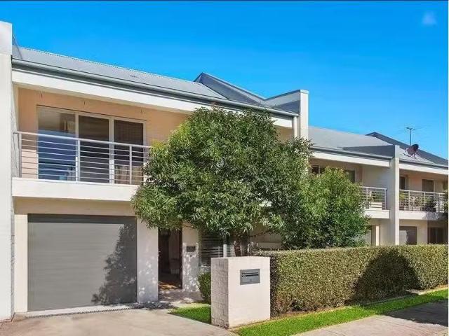 Condo for rent in Sydney, New South Wales