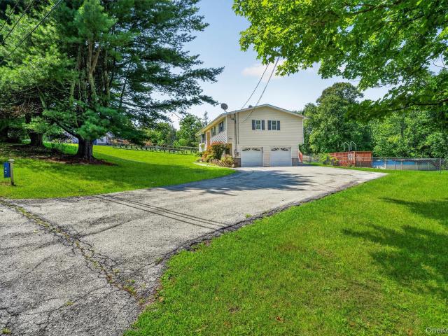 House for sale in Town of Mount Hope, Orange County