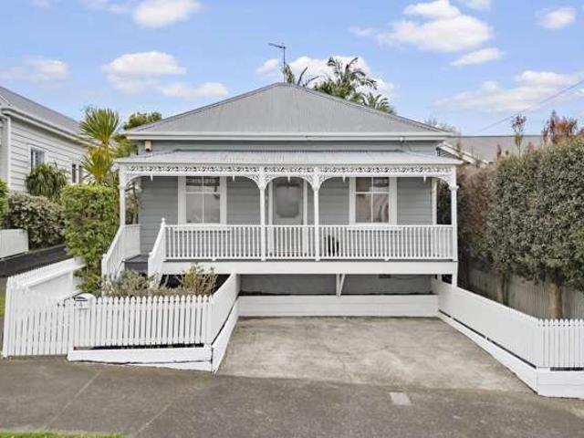 House for sale in Auckland, Oroua County