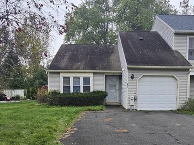 Townhouse for sale in Clifton Park, New York