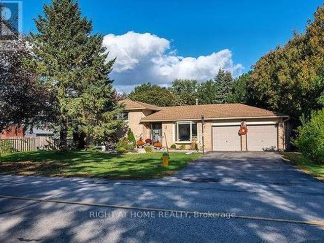 House for sale in Holland Landing, Golden Horseshoe