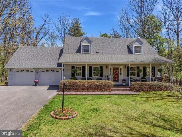 House for sale in Berkeley Springs, West Virginia