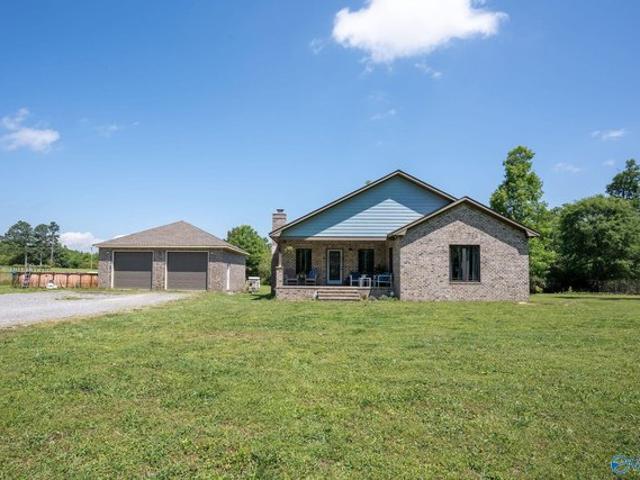 House for sale in Henagar, Alabama