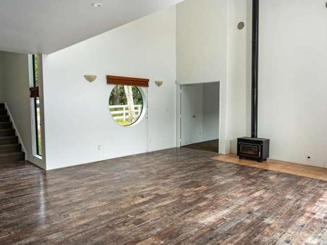 House for rent in Riverhead, Rodney