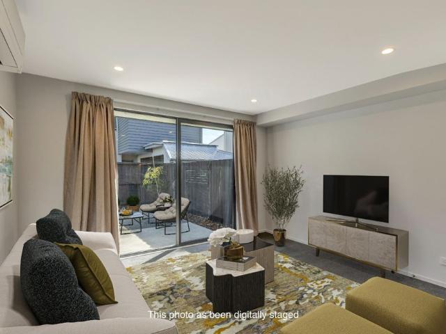 Townhouse for rent in Addington, Canterbury