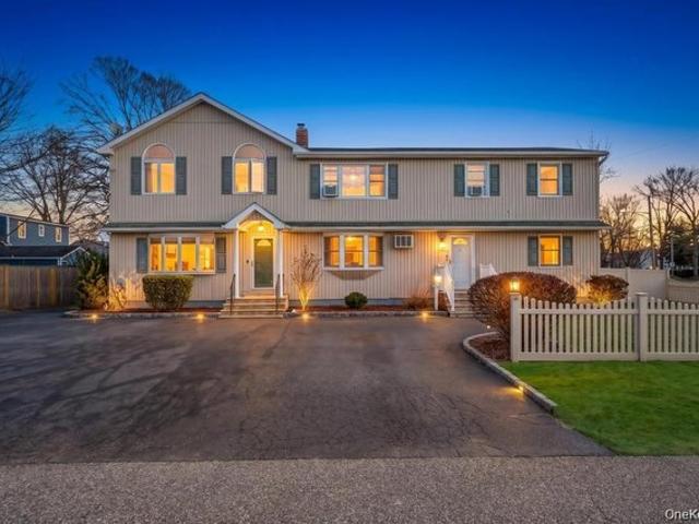 House for sale in Bohemia, New York