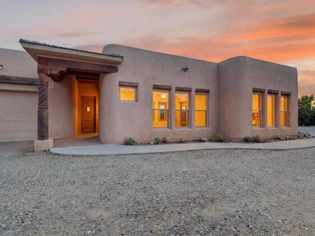 House for sale in Edgewood, New Mexico