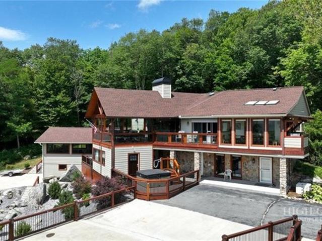 House for sale in Banner Elk, Avery County