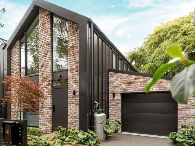Townhouse for rent in Heathcote, Canterbury