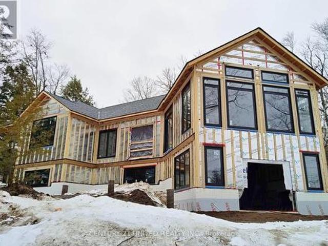 House for sale in Ontario