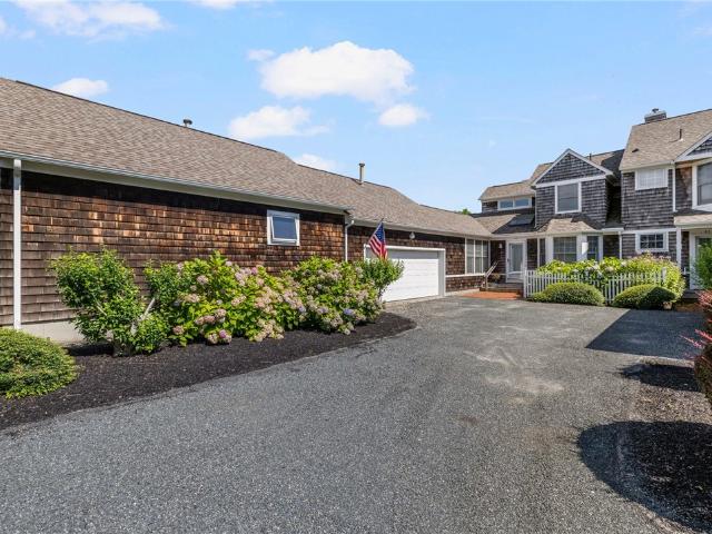 Condo for sale in Narragansett, Rhode Island
