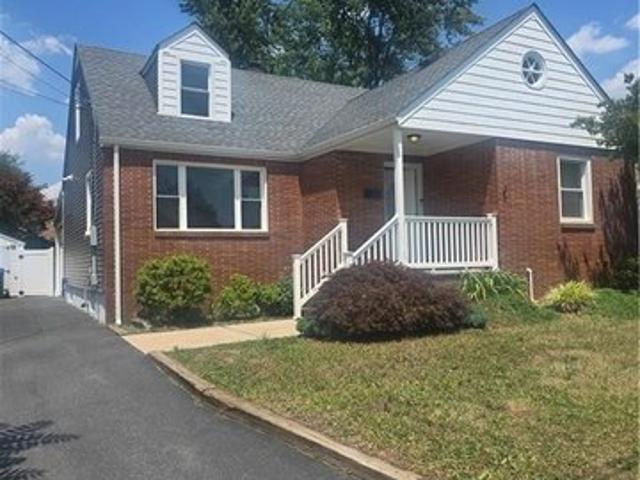 House for sale in Edison, New Jersey