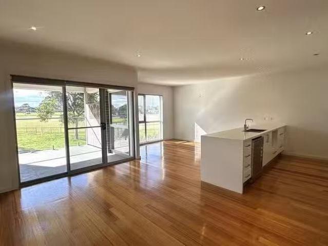 House for rent in Newport