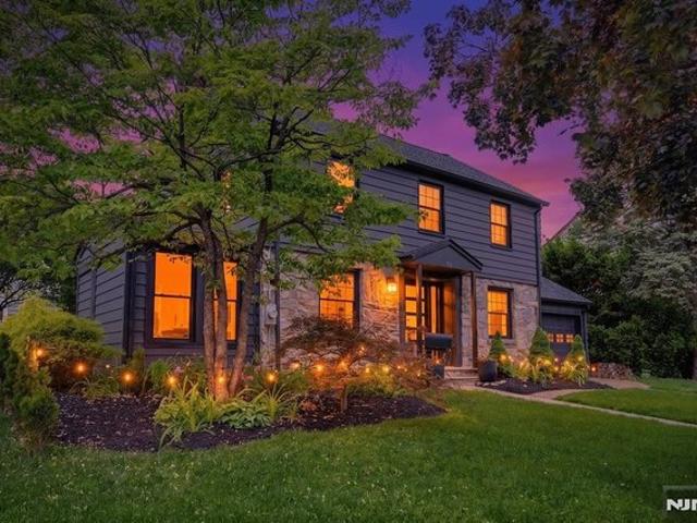 House for sale in Bloomfield, New Jersey
