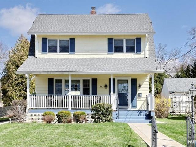 House for sale in Midland Park, New Jersey