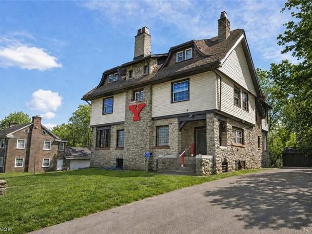 House for sale in Youngstown, Ohio