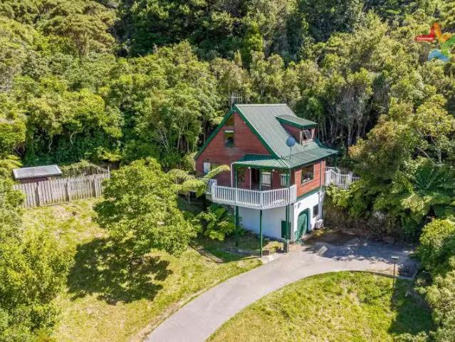 House for sale in Days Bay, Wellington