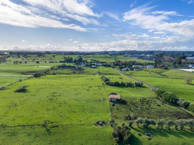 Property for sale in Waiuku