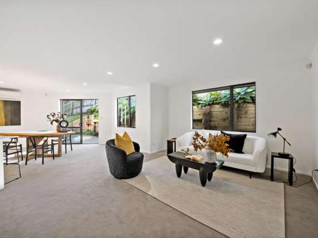 House for sale in Paremoremo