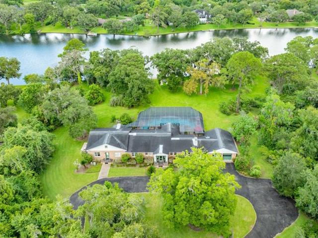 House for sale in Lake Jackson, Texas