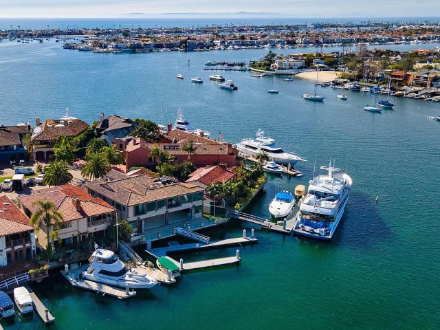 House for rent in Corona Del Mar, California