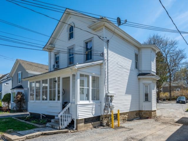House for sale in Newton, New Jersey