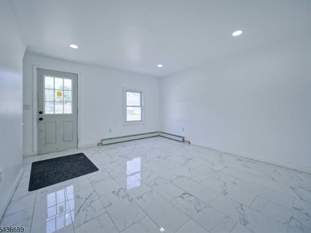 House for sale in Washington, New Jersey