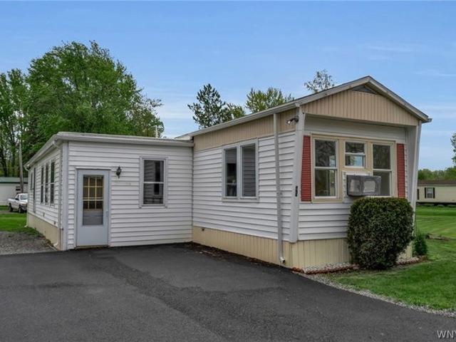 House for sale in Niagara, New York